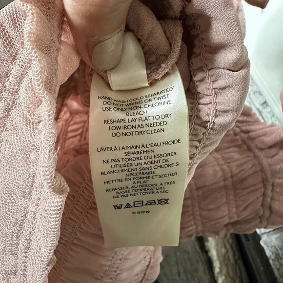 Anthropologie tie shoulder smocked bodice Swiss dot top rose color size small - Picture 5 of 6